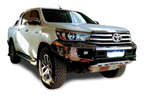 Bumper Paragolpe Reforzado Cromado Toyota Hilux Sw4 2016+