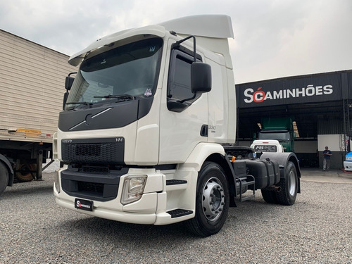 VOLVO VM 330 ANO 2015 4X2 ISHIFT COM AR CONDICIONADO 
