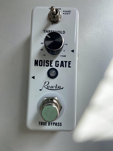 Pedal Rowin Noise Gate Supressor Guitarra Baixo Cor Branco