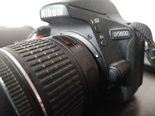 Nikon D5600 Dslr Con Lente 18-55