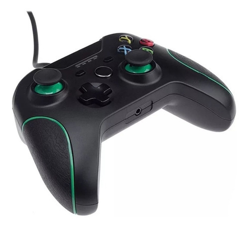 Control Alámbrico Para Xbox One Megafire 2m Cable Color Negro