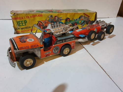 Antiguo Juguete Jeep Saxo De Lata Con F1  Acoplado- Año1970