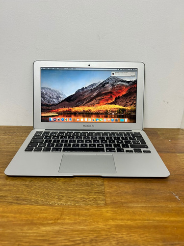 Excelente Macbook Air 11p 2015 4gb Video 120gb Core I5 