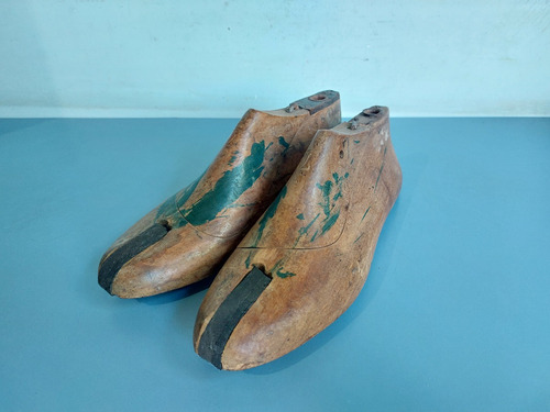 Par De Antigas Formas De Sapatos Em Madeira Nº 7
