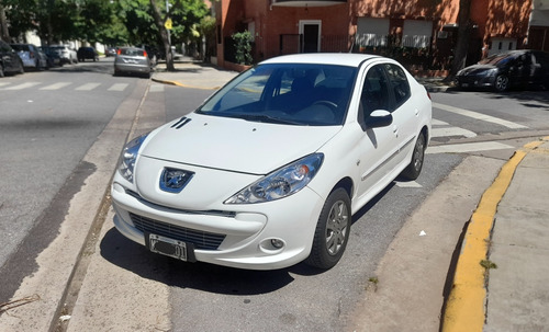 Peugeot 207 2013 1.4 Sedan Feline Hdi 70cv