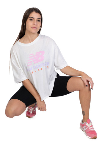 Remera New Balance Athletics Mujer Moda Blanco