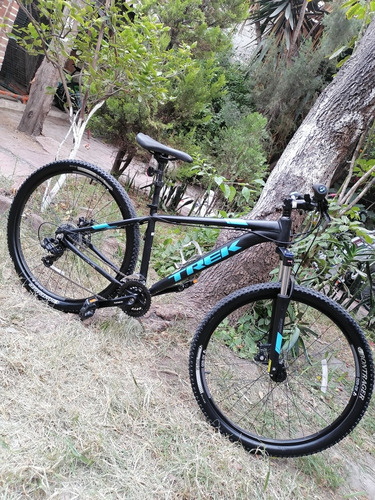 Bicicleta Trek Marlin 5 R-29 Frenos De Disco, Seminueva.... 