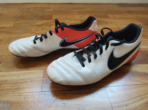 Botines Nike Tiempo 