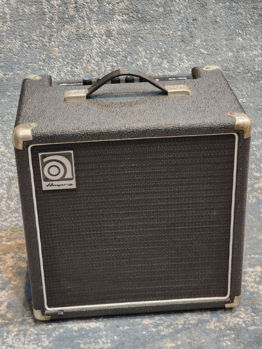 Clássico Amplificador Combo De Baixo Ampeg Ba 108