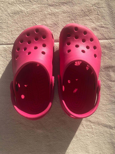 Crocs Niña C 6/7 Fucsia Usadas