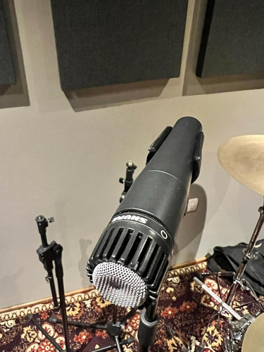 Micrófono Dinámico Shure Sm57 Para Instrumentos Y Voces 