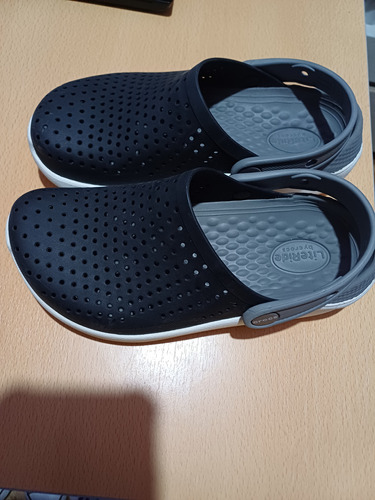 Crocs Literide. J2. Usadas. Excelente Estado