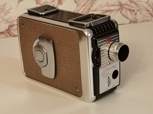 Cámara Vintage Kodak No.82 8mm Brownie Lente F/2.7 Impecable