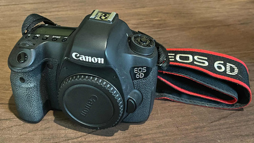 Câmera Canon Eos 6d (modelo Asiático)