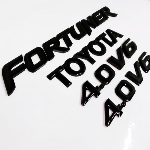Emblemas Toyota Fortuner Motor 4.0 V6 Trd Foto 3