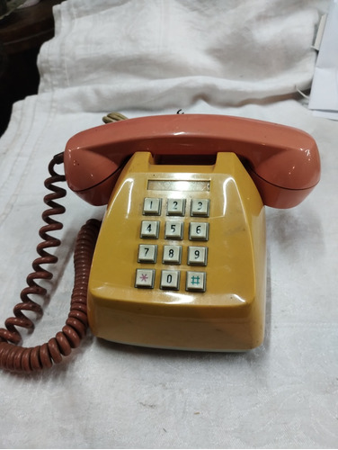 Teléfono De Línea Antiguo 