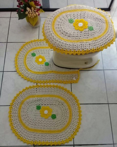 Jogo De Banheiro De Crochê Oval ,flores Coladas Com 3 Peças