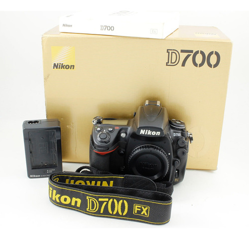 Nikon D700 Full Frame - Impecable