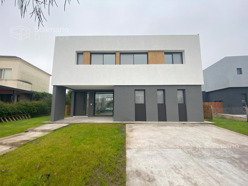 Venta Casa 5 Ambientes A Estrenar En El B° El Canton - Imagen 2