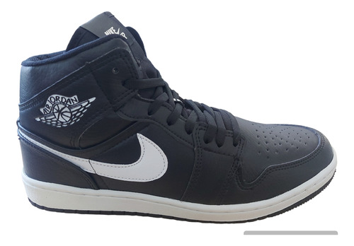 Tenis Air Jordan Black And White