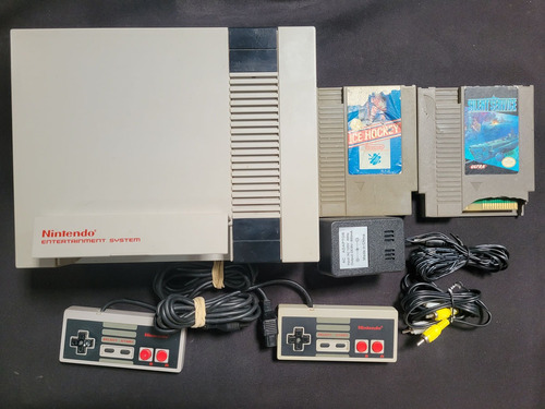 Consola Nintendo Nes + Cables + 2 Controles + 2 Juegos A