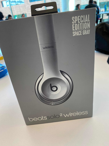Beats Solo Wireless Special Edition Space Gray