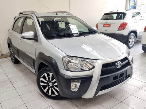 ETIOS CROSS 1.5 - COMPLETO - 2014