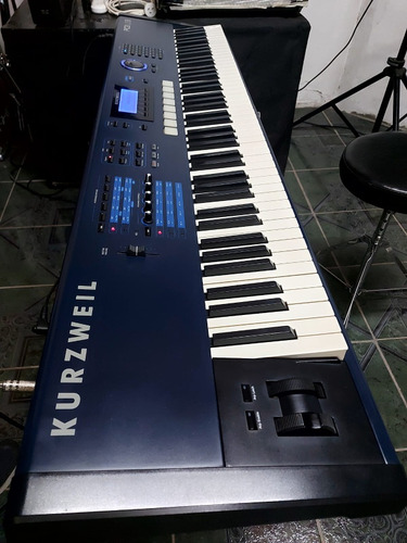 Piano Sintetizador Kurzweil Pc3le8 Con Estuche Semirigido