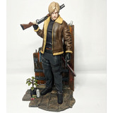 Leon Kennedy Resident Evil 4 Remake 19cm 1/10 Action Figure