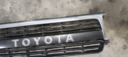 Parrilla Toyota Autana Burbuja Original B1 Foto 4