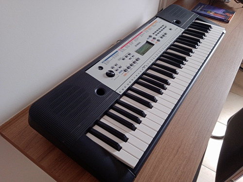 Teclado Yamaha Ypt-260 (semi-novo)