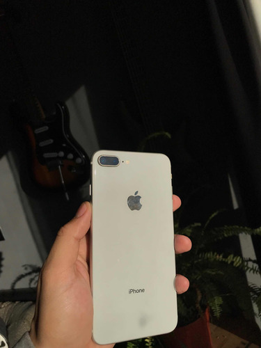 iPhone 8 Plus Usado