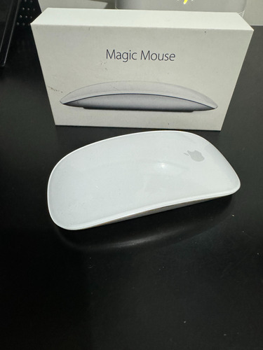 Mouse Tátil Sem Fio Apple Magic 2 Prata Cor Prata A1657