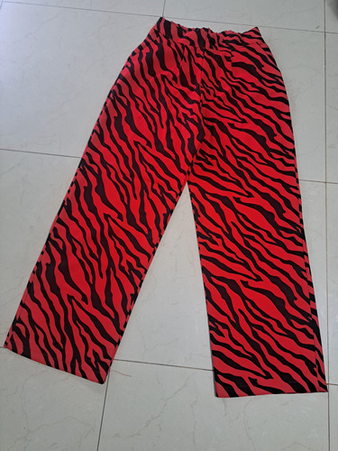 Pantalon Animal Print Rojo Con Negro Talle S Nuevo Sin Uso