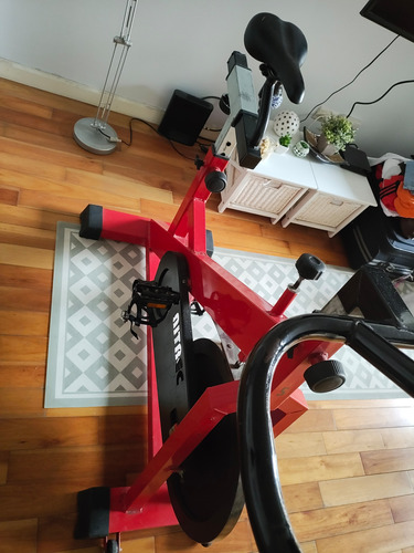 Bicicleta Fija Nitrec Indoor Para Spinning Color Rojo