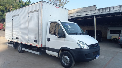 IVECO DAILY 35 S 14  ANO DEZOITO  +ARCONDICIONADO + BAU 