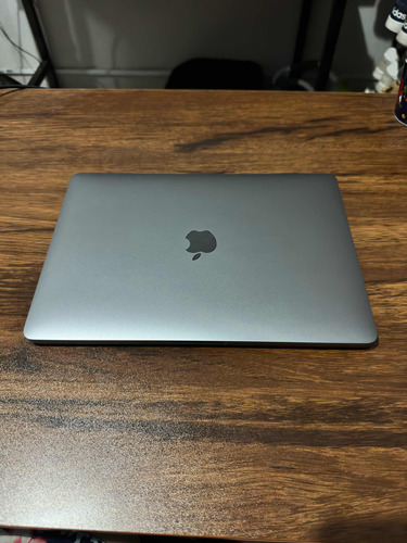 Macbook Pro 13 M2 8gb En Ram Y 256 Gb Disco Duro