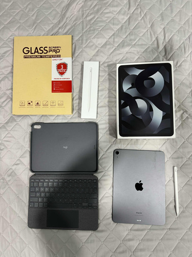 iPad Air 5th Gen 64 Gb + Teclado + Apple Pencil