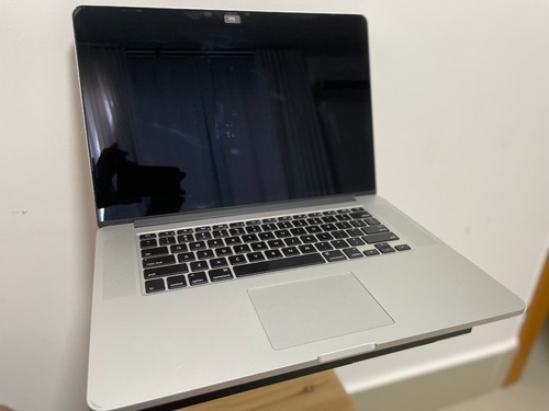 Macbook Pro (retina, 15-inch, Mid 2015) A1398 Core I7 16gb