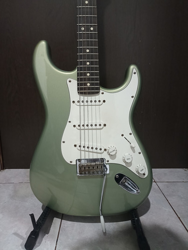 Guitarra Fender Stratocaster Player Series