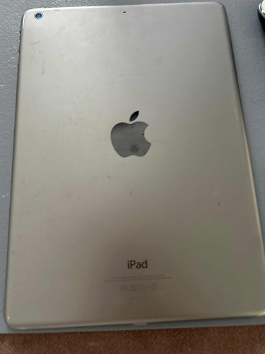 iPad Air A1474 Plateada 9.7