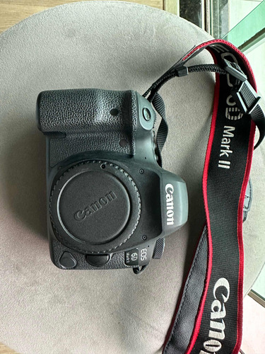 Camera Canon 6d Mark Ii + Lente 50 Mm 1.4