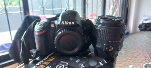 Nikon D3200 