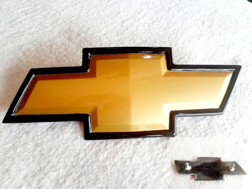 Emblema Corbatin Parrilla Chevrolet Silverado 2007 A 2015 Foto 4