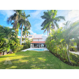 Casa En Renta, 4 Recámaras, Amueblada, Paneles Solares, Muelle, Isla Dorada, Cancún
