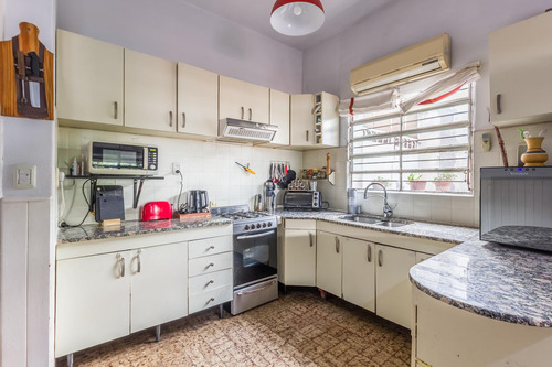 Casa 3 Ambientes Con Pileta + Departamento 2 Amb En Venta En Ramos Mejía - Imagen 3