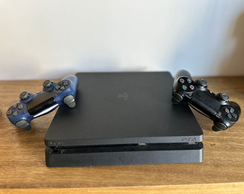 Playstation 4 Slim Negra 500 Gb Con 2 Controles Originales !