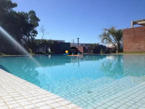 Vendo Hermosa Casa De 3 Dorm. En Complejo Con Pileta Abierta - Imagen 2