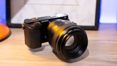 Sony A6000 + 85mm 1.8 Impecável