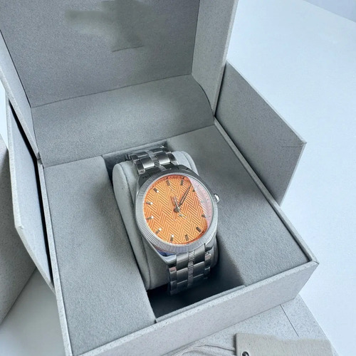 Reloj Lucky Yellow Weiwei Sat Con Estilo Hogareño Que Busca